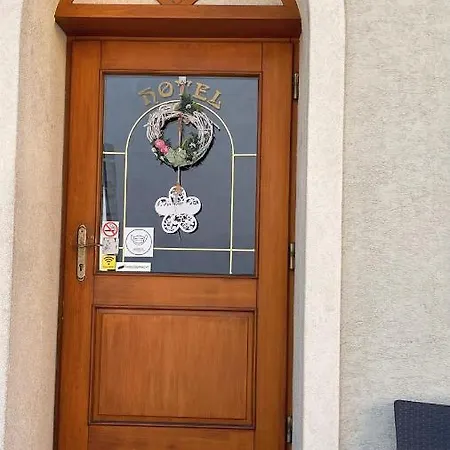 Fruehstueckspension Elena Nicoleta Caltun Apartment Fischamend