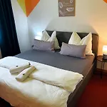 Fruehstueckspension Elena Nicoleta Caltun Apartment Fischamend