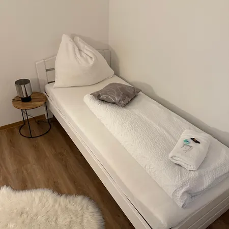 Fruehstueckspension Elena Nicoleta Caltun פישמנד דורף